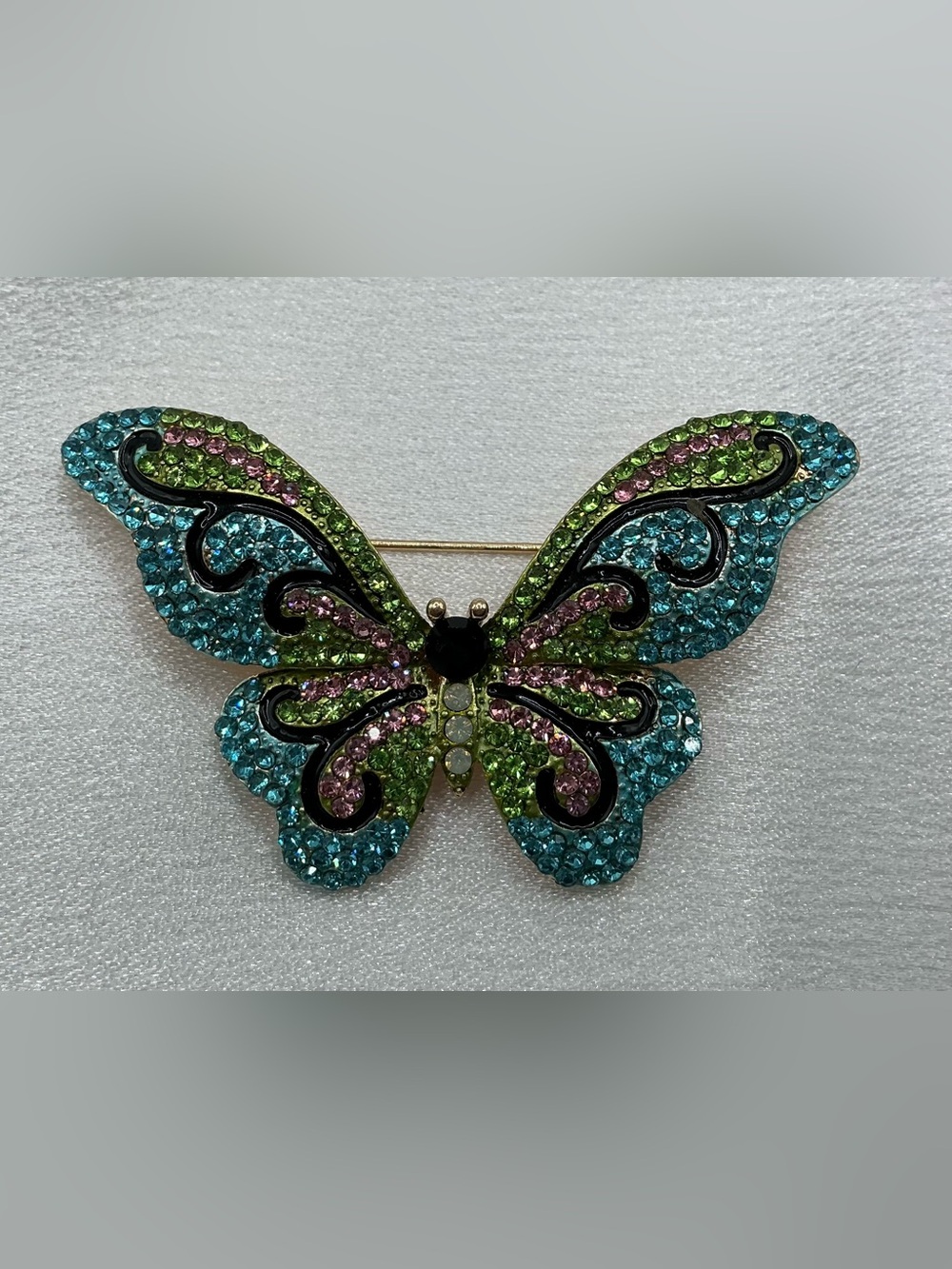 MULTI COLOR SPARKLING CRYSTAL BUTTERFLY BROOCH NWOT